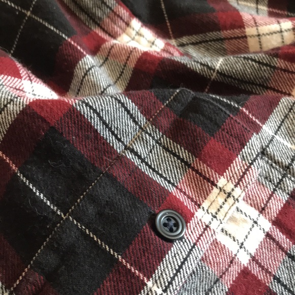 Red black and white flannel - Picture 3 of 3